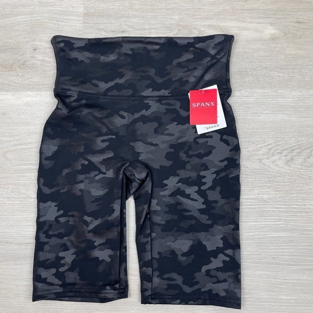 Spanx Faux Leather Bike‎ Shorts Size Small Black Gray Camo Compression 50173R - Picture 2 of 4